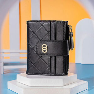 Crisscross Pattern Buckle Wallet In Black